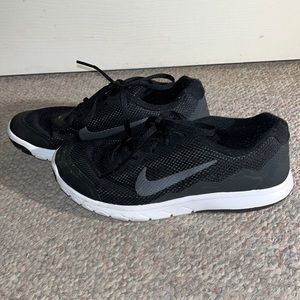 Black Nike Sneakers. Size 7.5